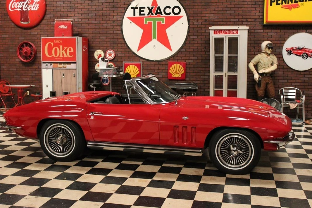 1966 Chevrolet Corvette C2 - Image 5 of 23