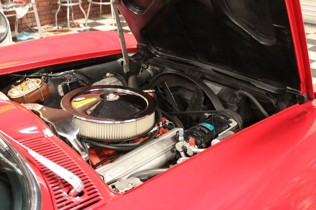 1966 Chevrolet Corvette C2 - Image 16 of 23
