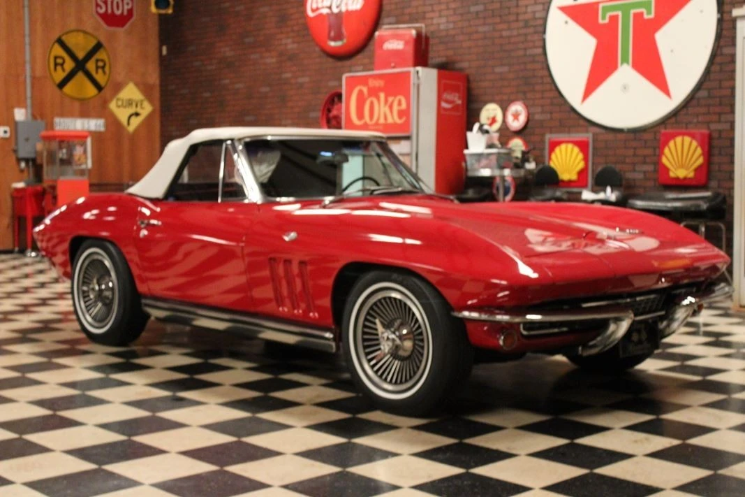 1966 Chevrolet Corvette C2 - Image 6 of 23