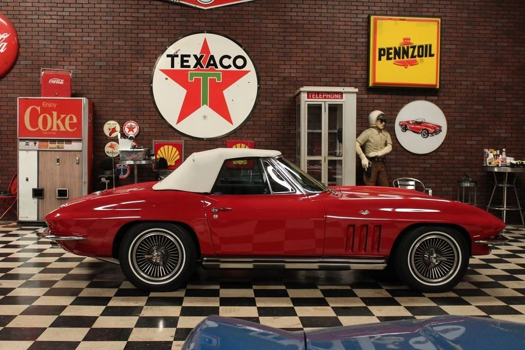 1966 Chevrolet Corvette C2 - Image 8 of 23