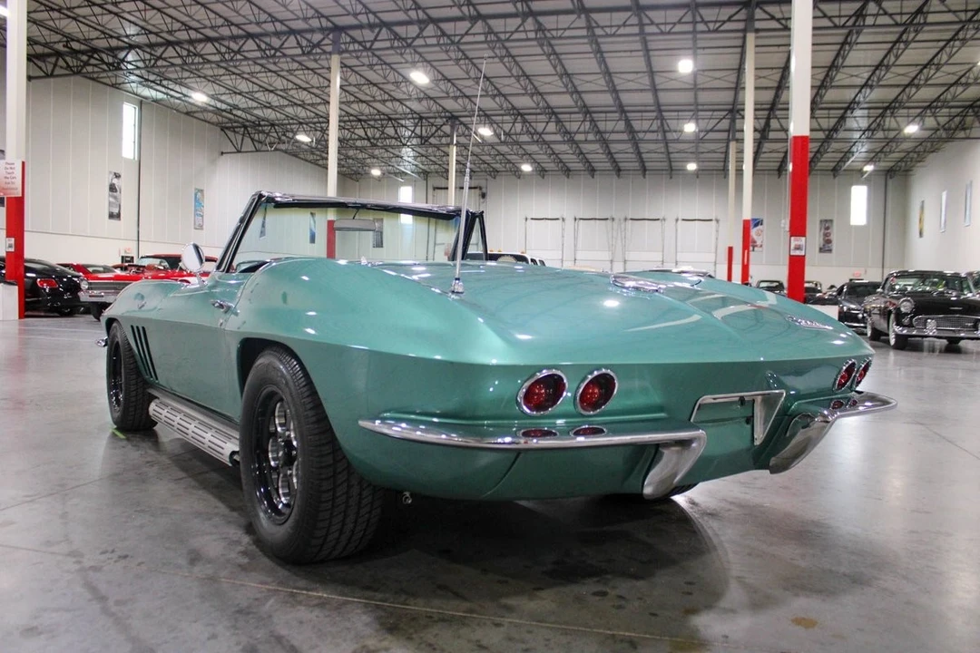 1966 Chevrolet Corvette C2 - Image 4 of 12