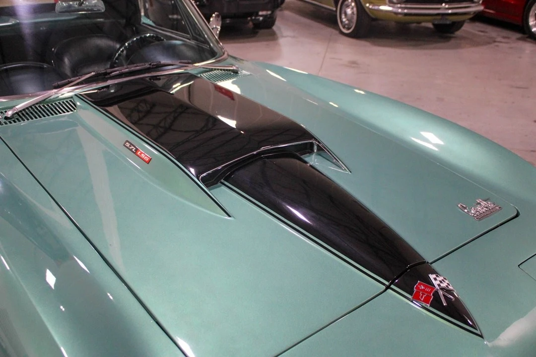 1966 Chevrolet Corvette C2 - Image 17 of 21