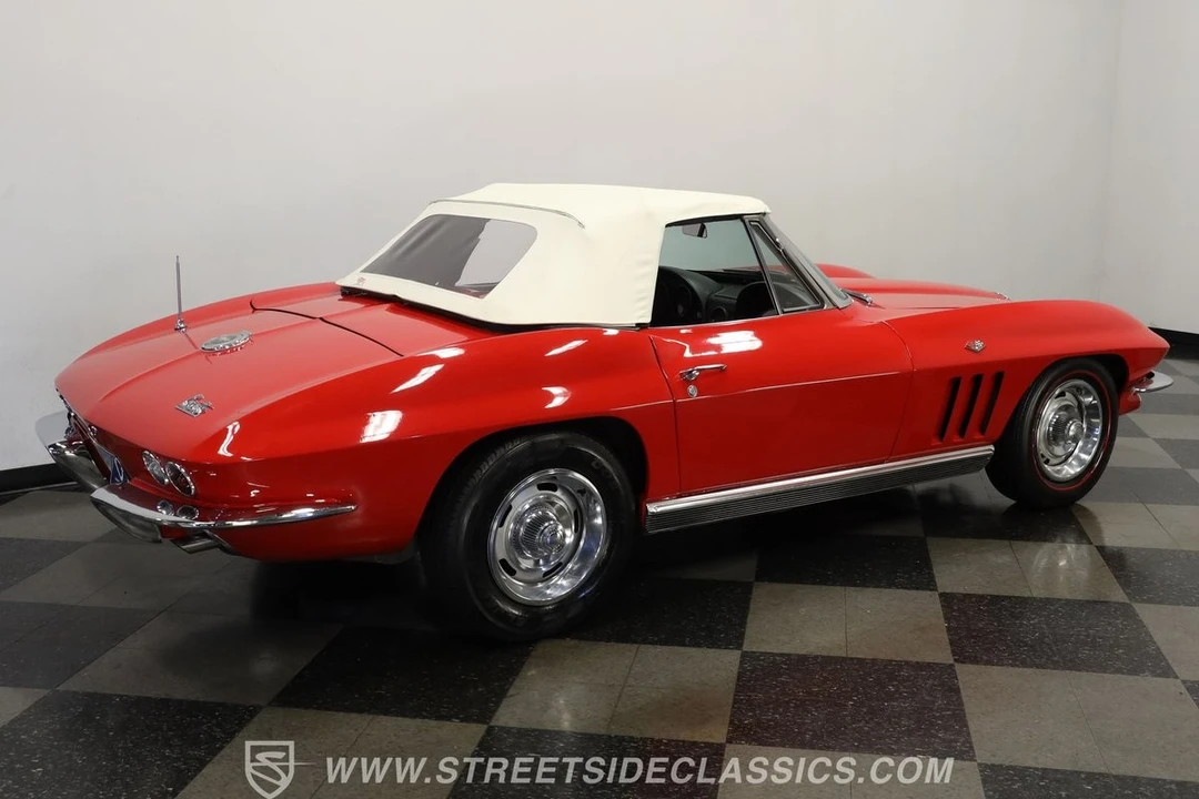 1966 Chevrolet Corvette C2 - Image 11 of 12