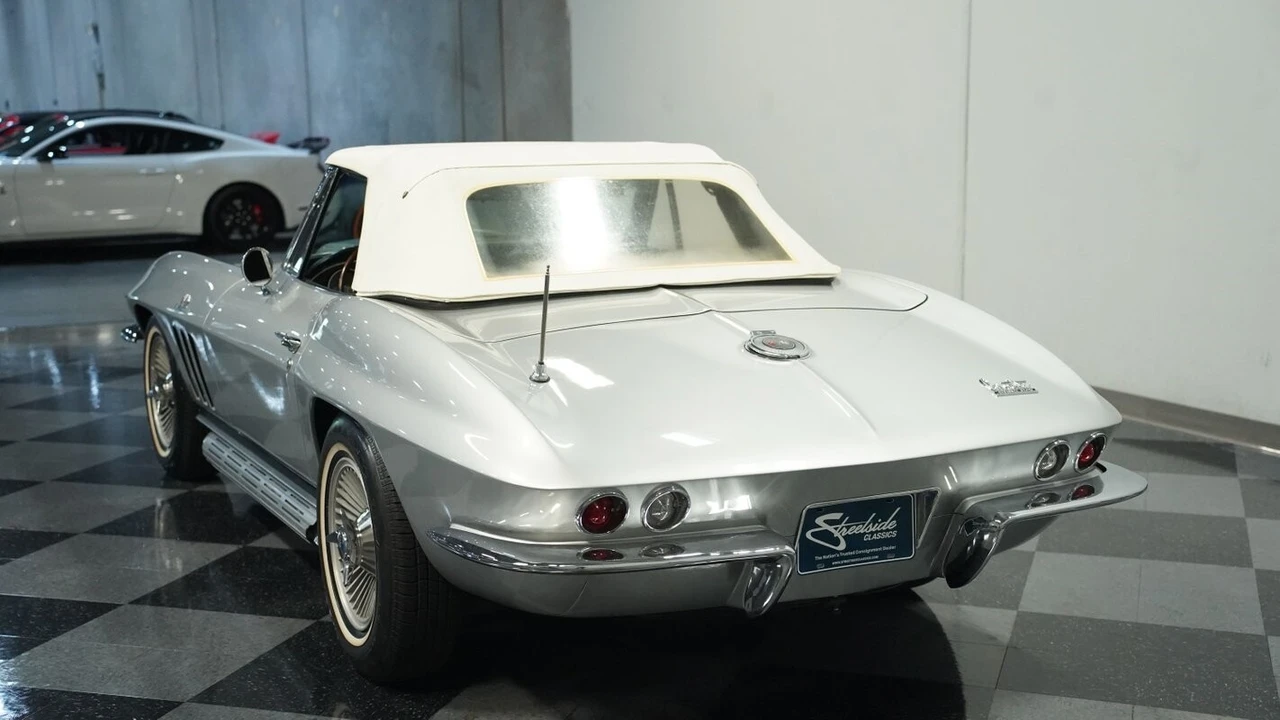 1966 Chevrolet Corvette C2 - Image 9 of 12