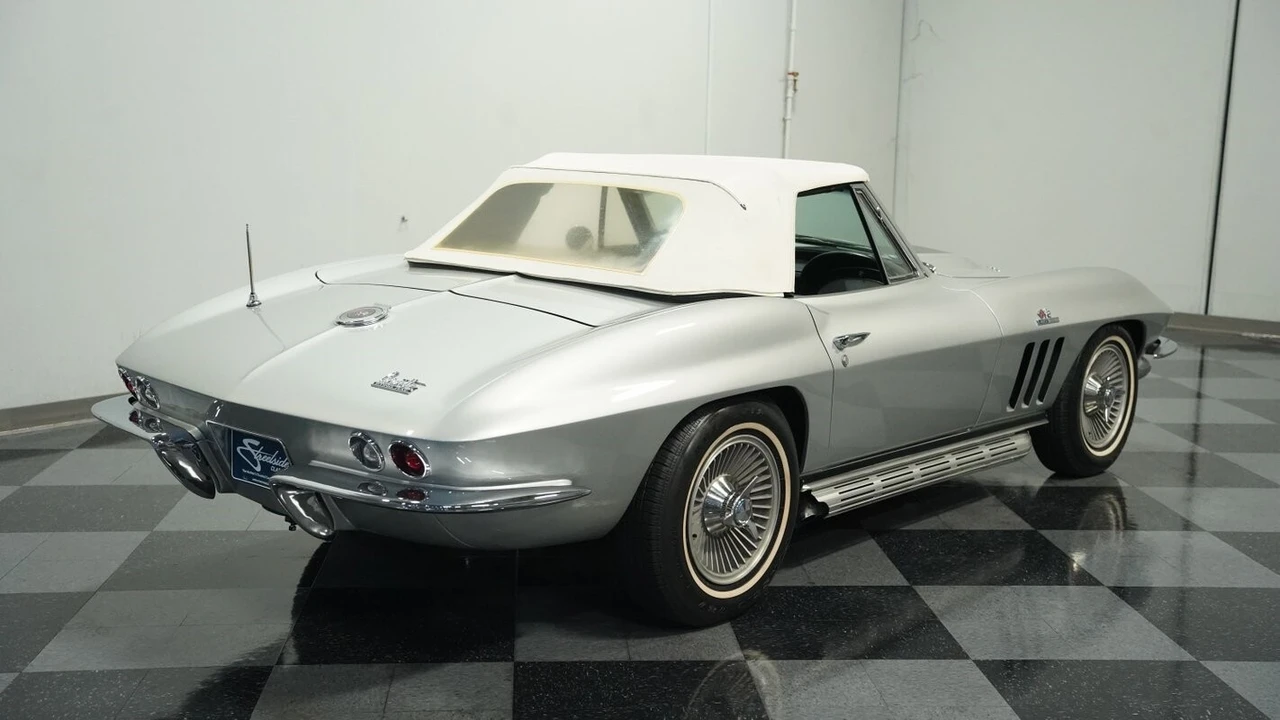 1966 Chevrolet Corvette C2 - Image 12 of 12