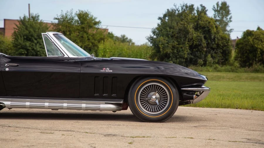 1966 Chevrolet Corvette C2 - Image 19 of 20