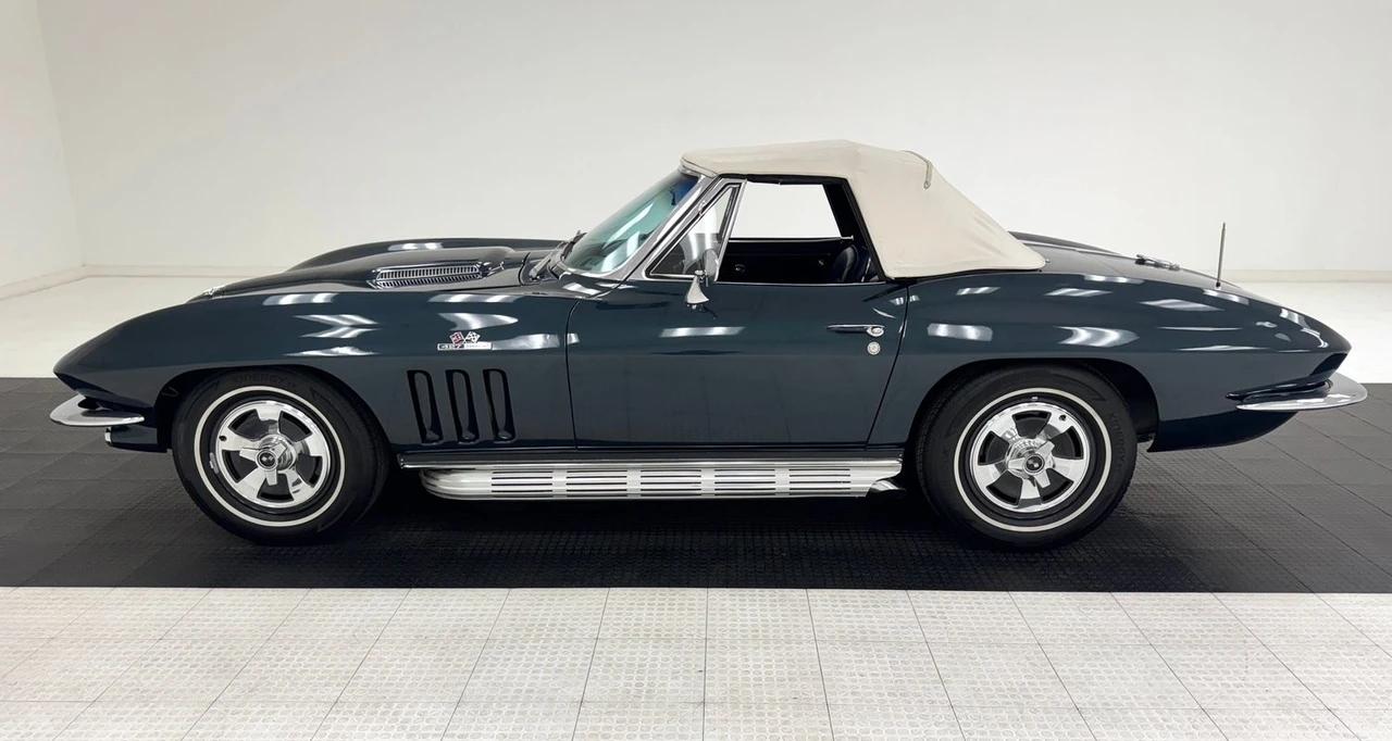 1966 Chevrolet Corvette C2 - Image 5 of 31