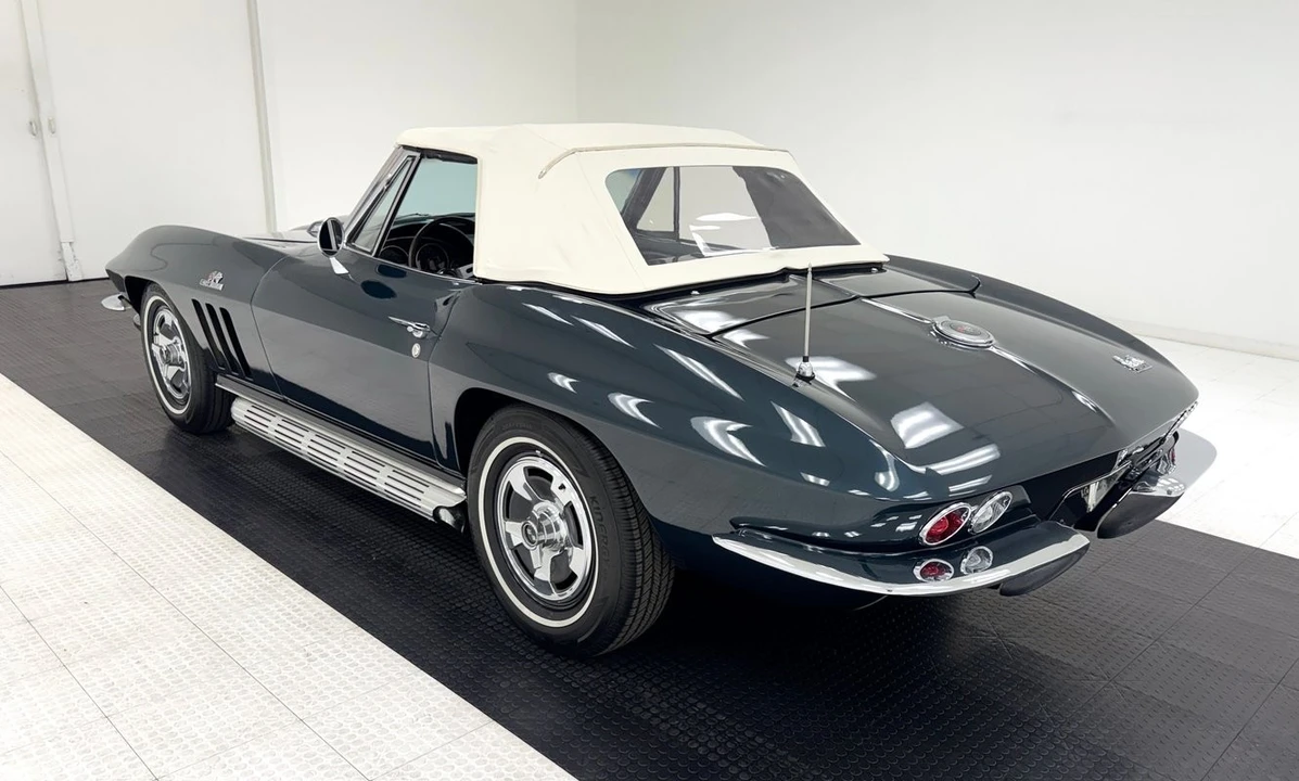 1966 Chevrolet Corvette C2 - Image 8 of 31
