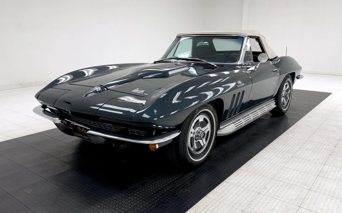 1966 Chevrolet Corvette C2 - Image 2 of 31
