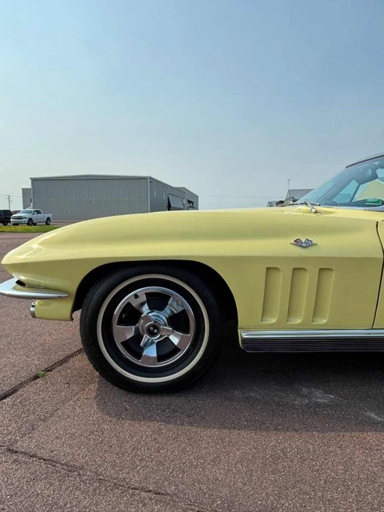 1966 Chevrolet Corvette C2 - Image 23 of 31