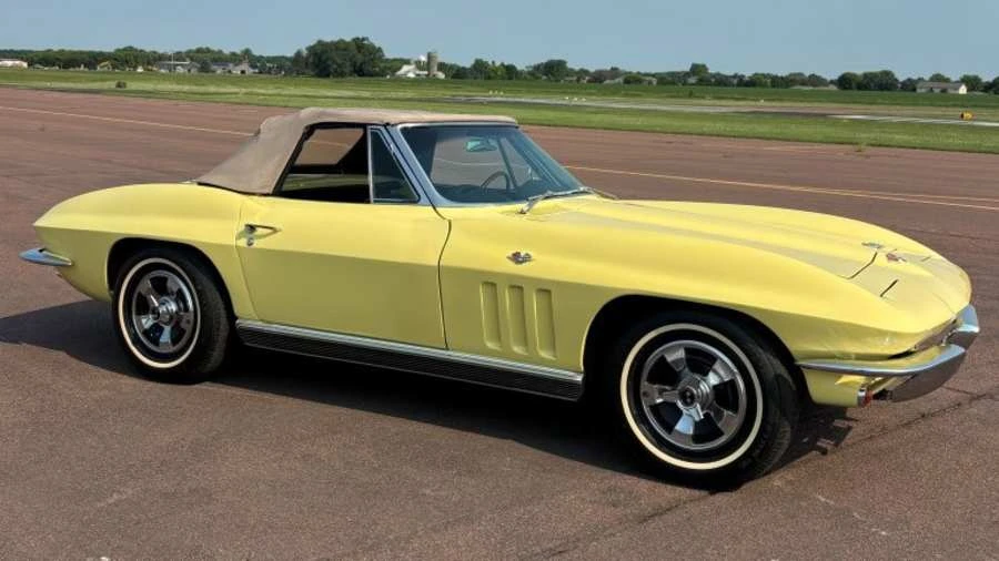 1966 Chevrolet Corvette C2 - Image 17 of 31
