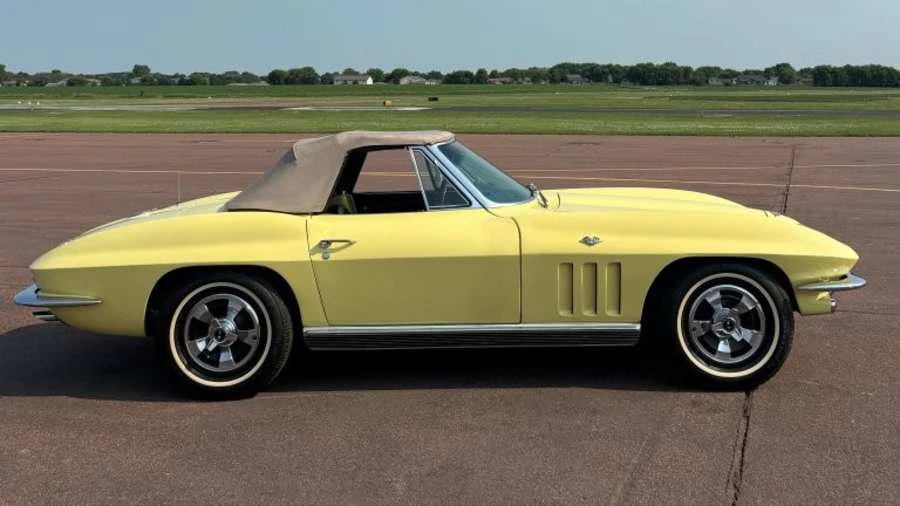 1966 Chevrolet Corvette C2 - Image 12 of 31