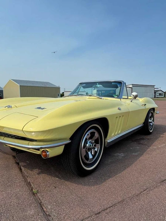 1966 Chevrolet Corvette C2 - Image 25 of 31