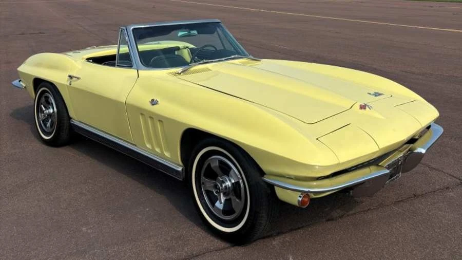 1966 Chevrolet Corvette C2 - Image 15 of 31