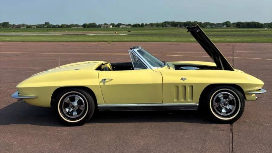 1966 Chevrolet Corvette C2 - Image 26 of 31