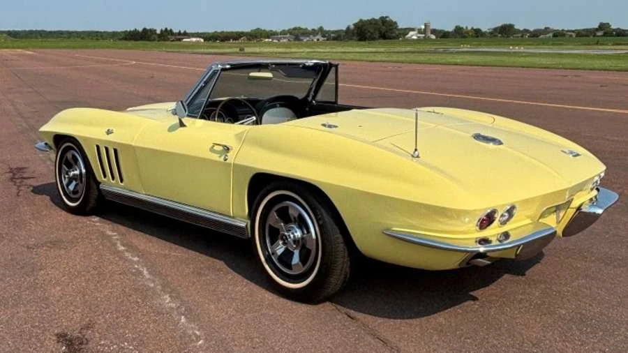 1966 Chevrolet Corvette C2 - Image 28 of 31