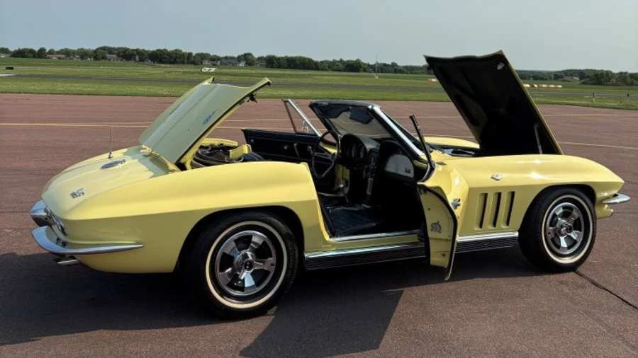 1966 Chevrolet Corvette C2 - Image 27 of 31