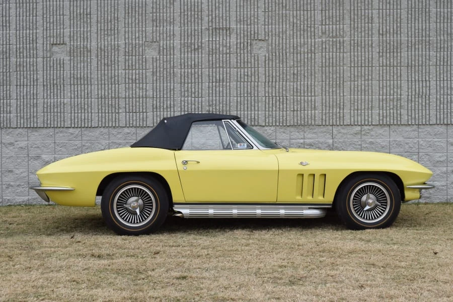 1966 Chevrolet Corvette C2 - Image 11 of 12