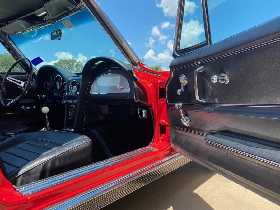 1966 Chevrolet Corvette C2 - Image 5 of 11