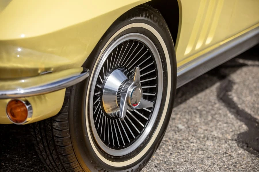 1966 Chevrolet Corvette C2 - Image 19 of 31