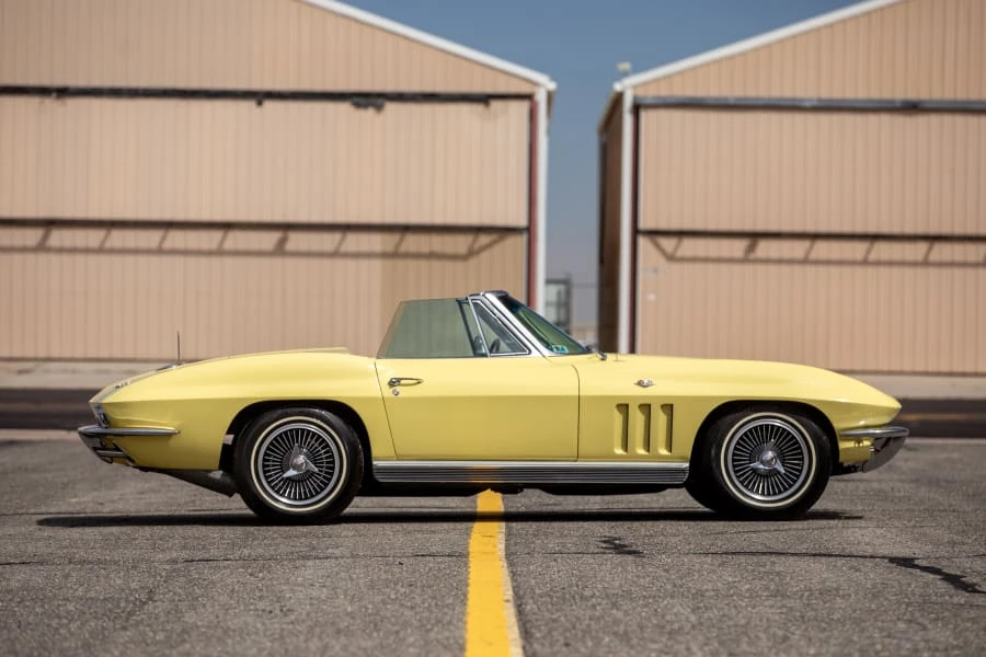 1966 Chevrolet Corvette C2 - Image 2 of 31