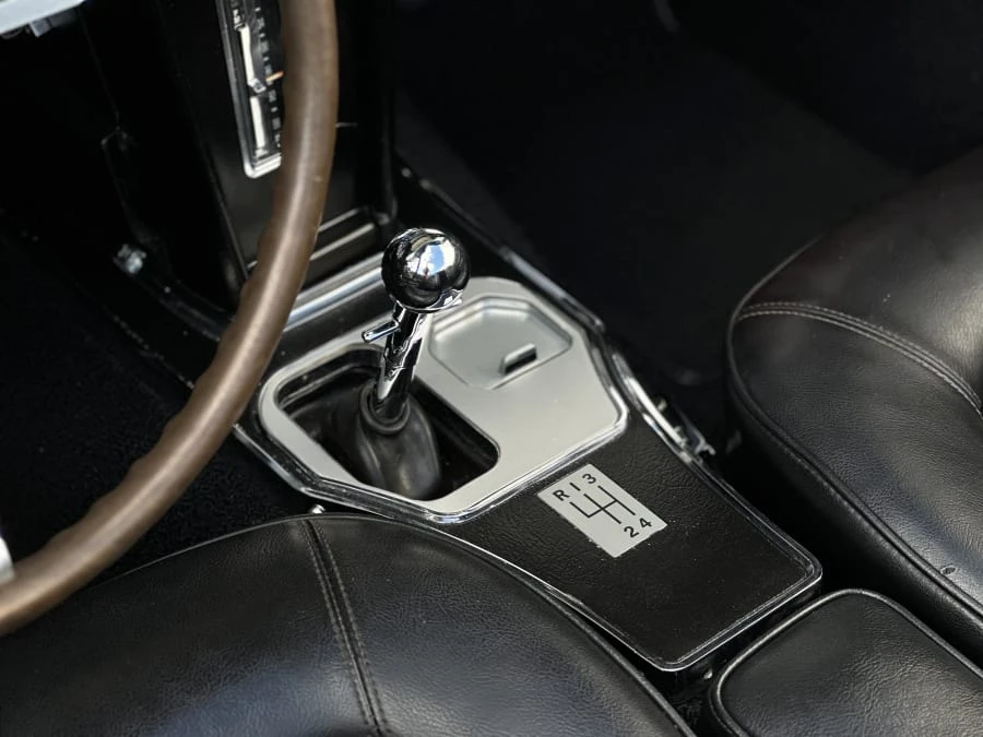 1966 Chevrolet Corvette C2 - Image 17 of 24