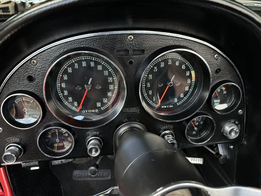 1966 Chevrolet Corvette C2 - Image 15 of 24