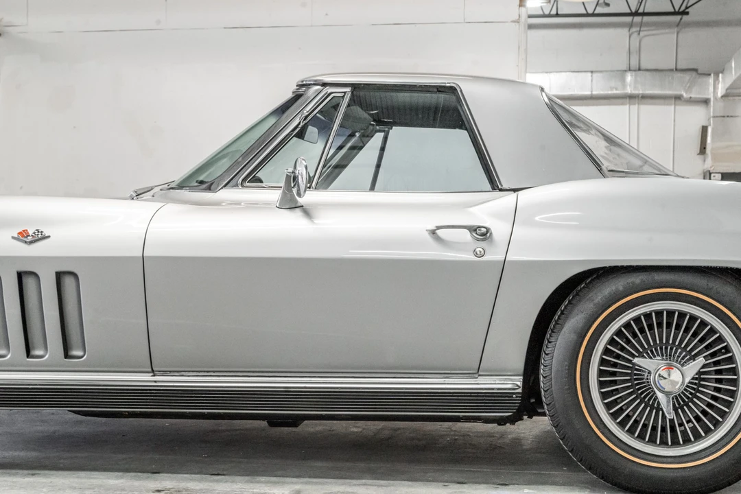 1966 Chevrolet Corvette C2 - Image 24 of 31