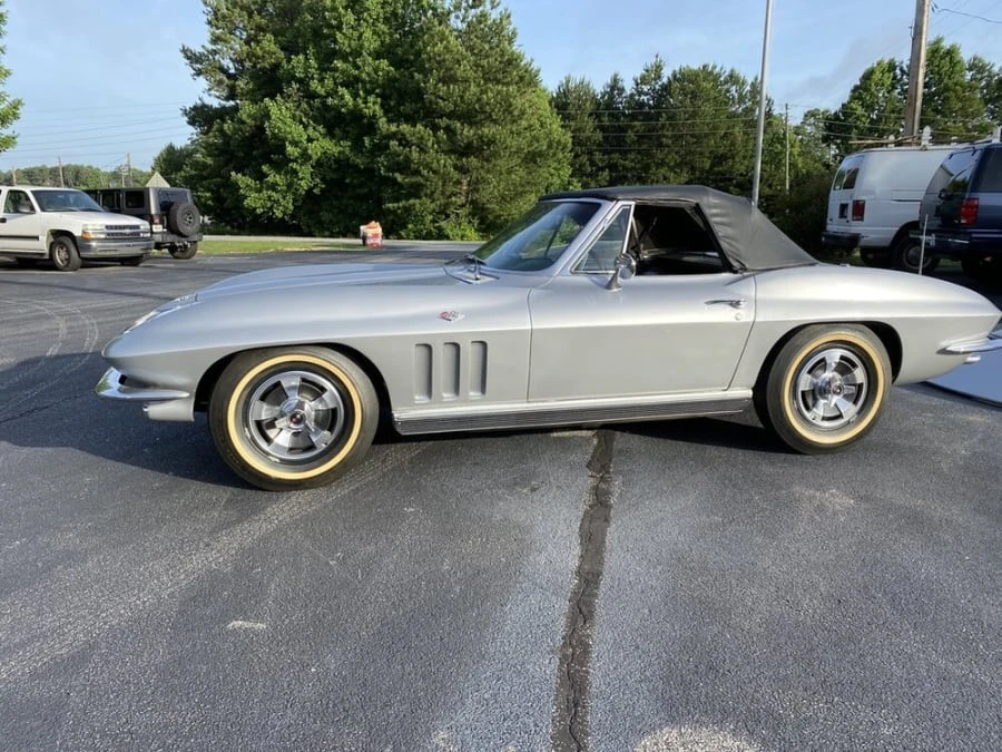 1966 Chevrolet Corvette C2 - Image 9 of 12