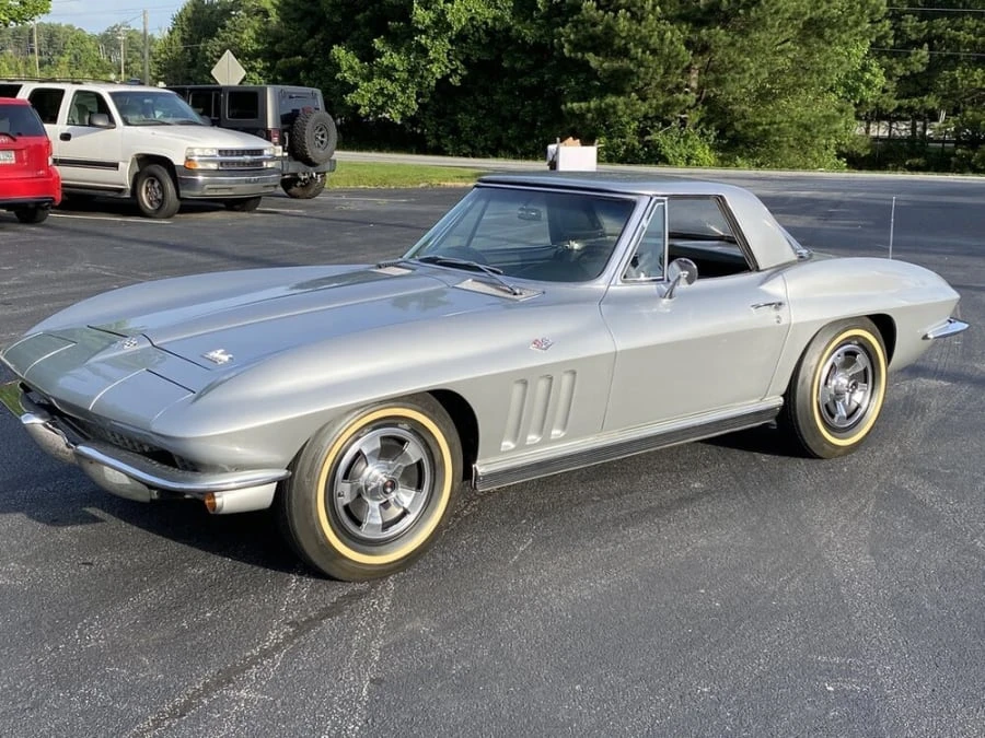 1966 Chevrolet Corvette C2 - Image 11 of 12
