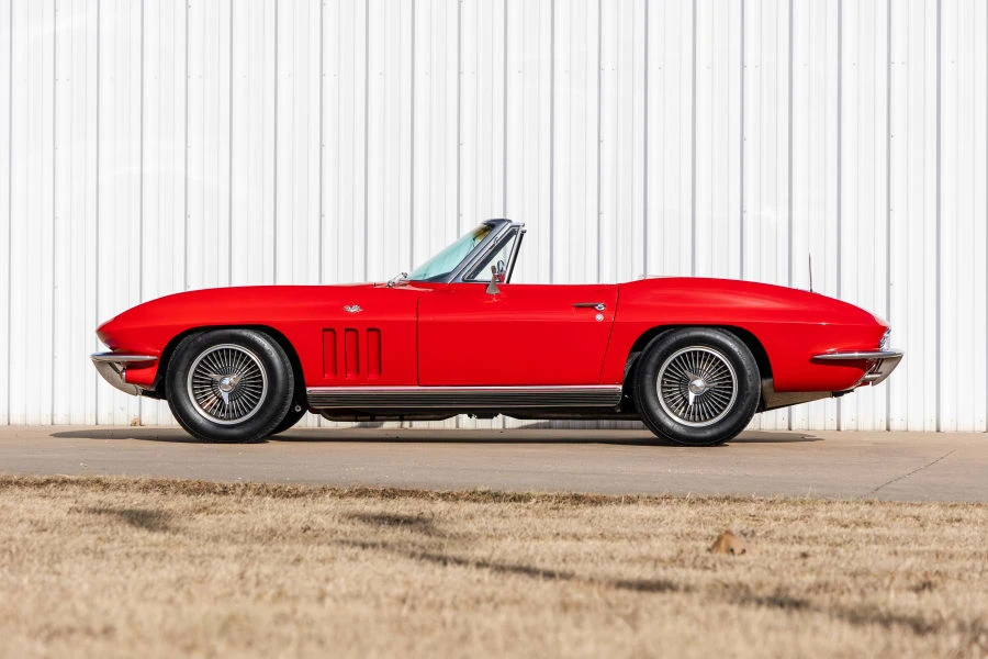 1966 Chevrolet Corvette C2 - Image 2 of 26