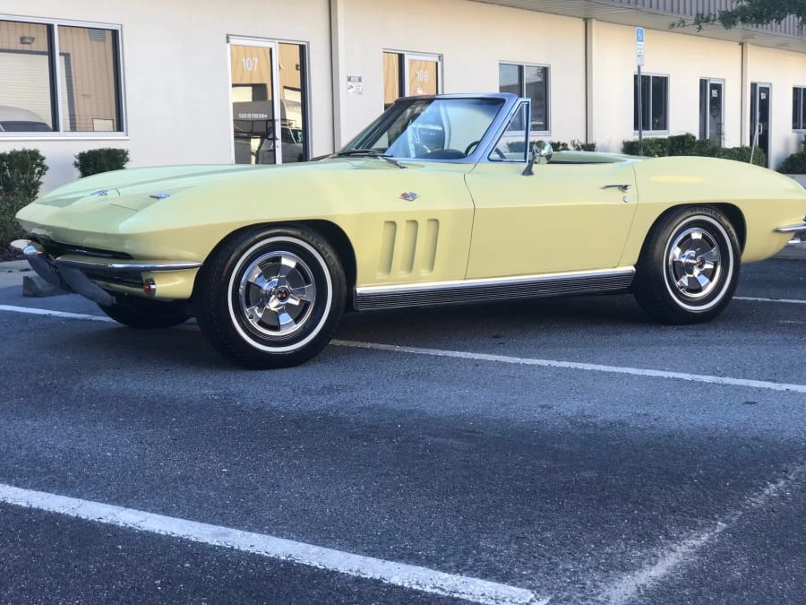 1966 Chevrolet Corvette C2 - Image 10 of 11