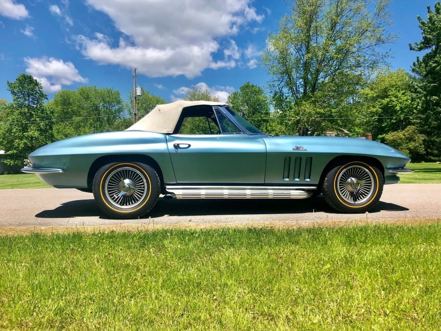 1966 Chevrolet Corvette C2 - Image 9 of 12