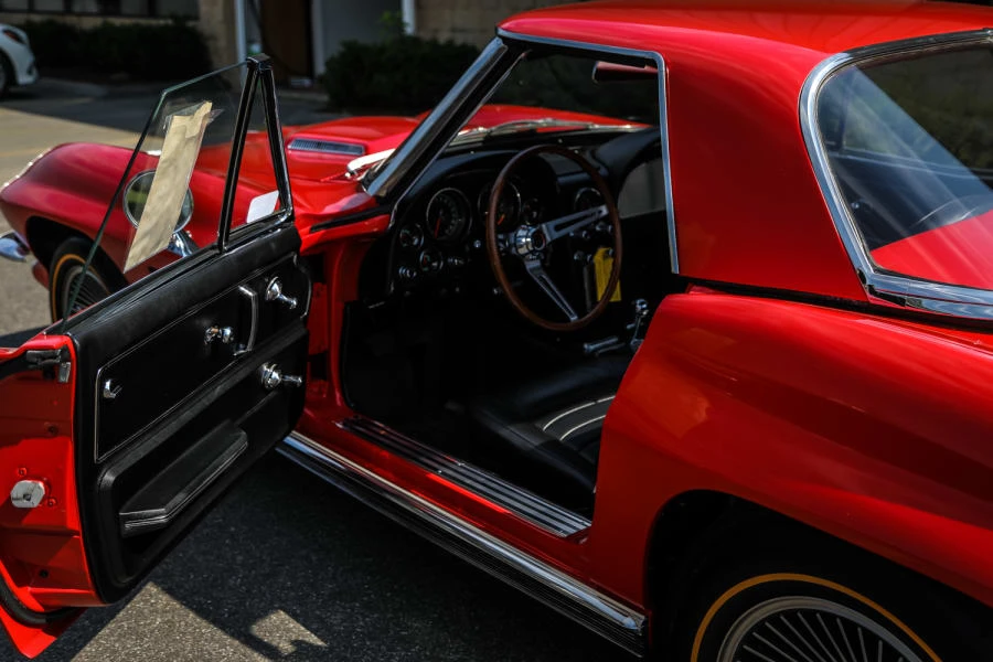 1966 Chevrolet Corvette C2 - Image 10 of 12