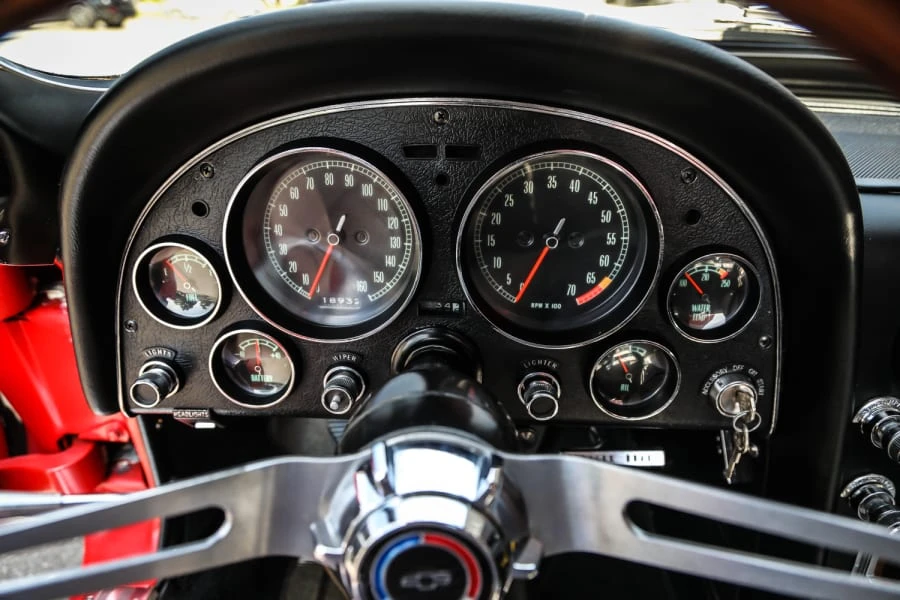 1966 Chevrolet Corvette C2 - Image 11 of 12