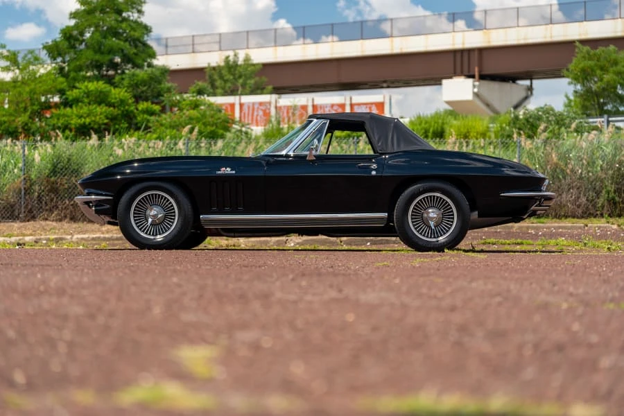 1966 Chevrolet Corvette C2 - Image 9 of 23