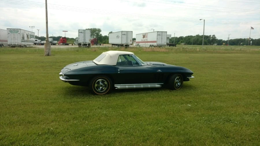 1966 Chevrolet Corvette C2 - Image 8 of 9