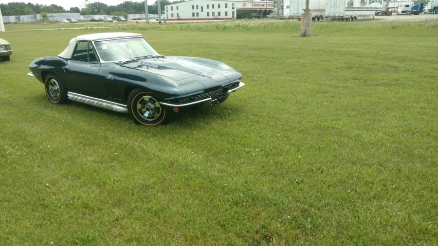 1966 Chevrolet Corvette C2 - Image 9 of 9
