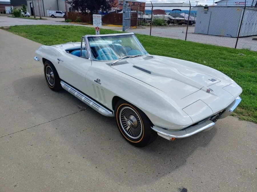 1966 Chevrolet Corvette C2 - Image 11 of 17