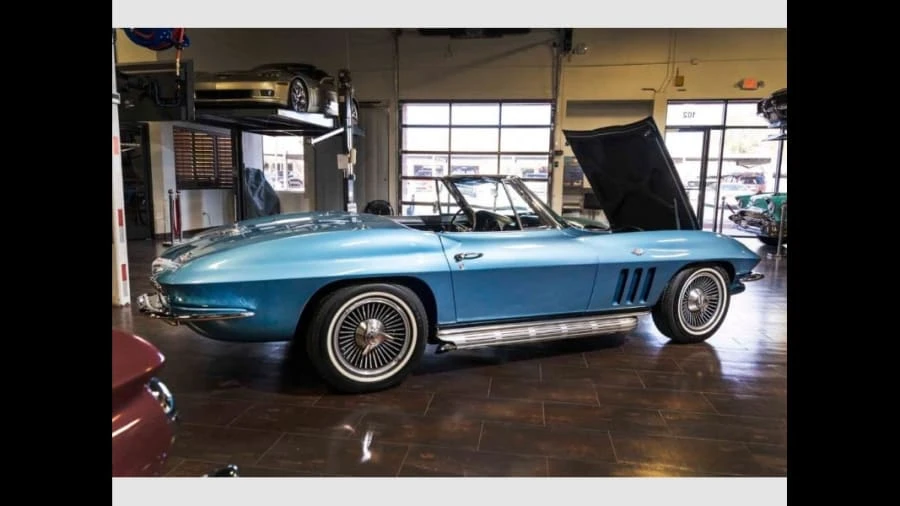 1966 Chevrolet Corvette C2 - Image 2 of 9