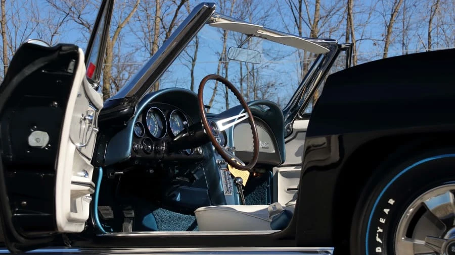 1966 Chevrolet Corvette C2 - Image 19 of 20