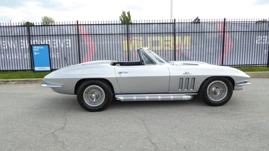 1966 Chevrolet Corvette C2 - Image 2 of 12