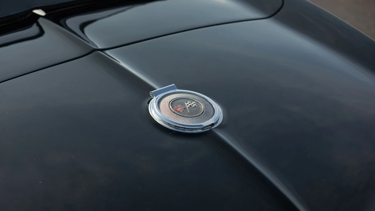 1966 Chevrolet Corvette C2 - Image 14 of 27