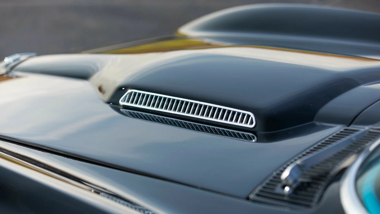 1966 Chevrolet Corvette C2 - Image 15 of 27