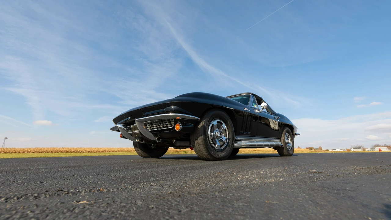1966 Chevrolet Corvette C2 - Image 17 of 27
