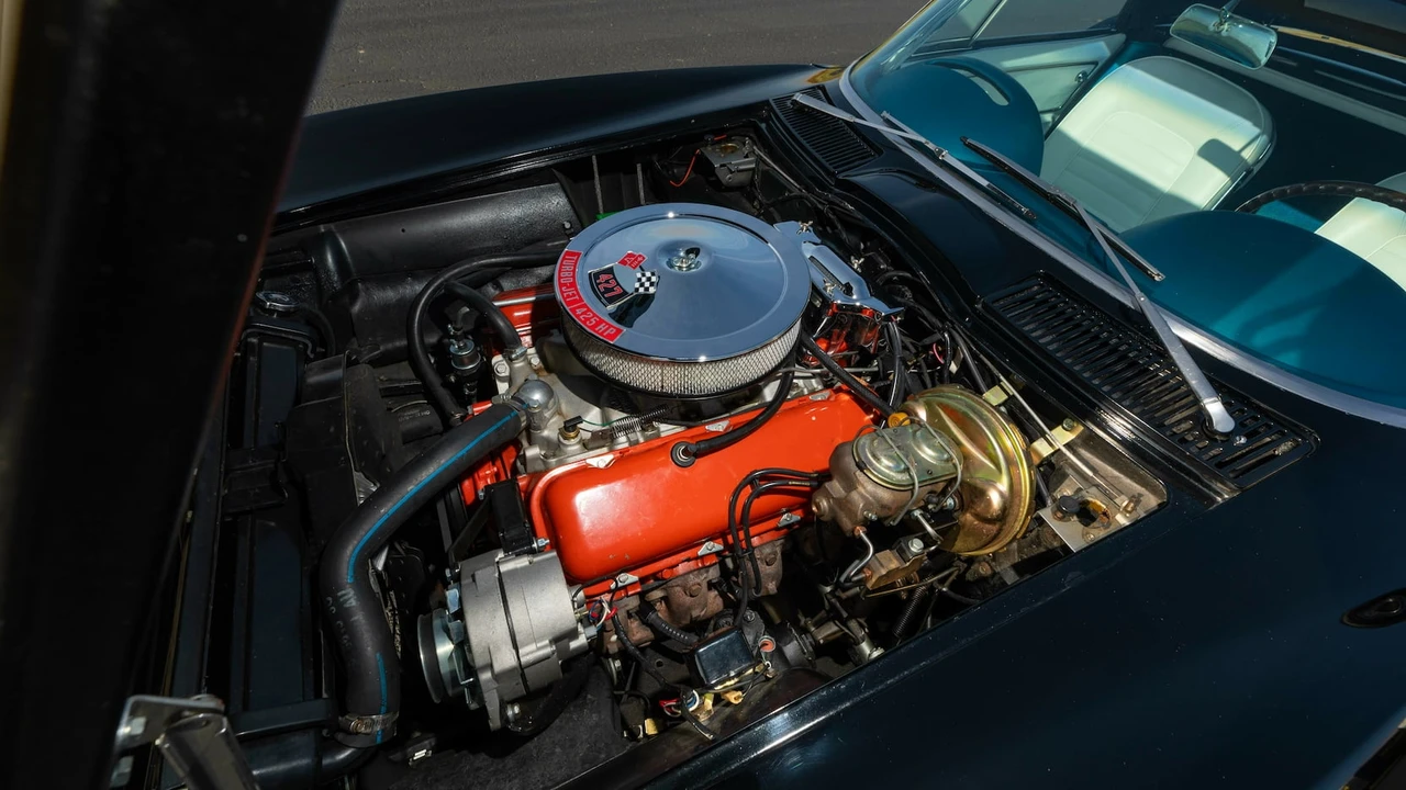 1966 Chevrolet Corvette C2 - Image 25 of 27