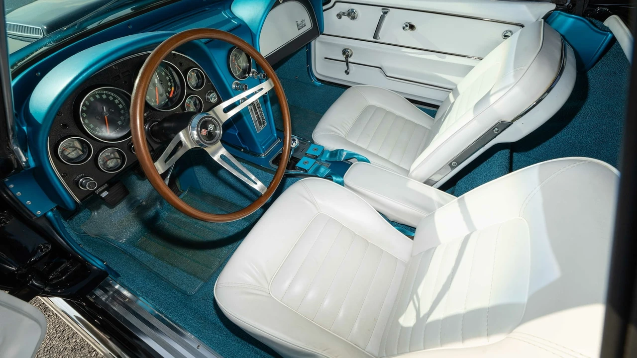 1966 Chevrolet Corvette C2 - Image 27 of 27