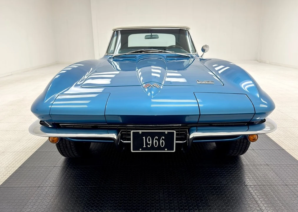 1966 Chevrolet Corvette C2 - Image 11 of 31