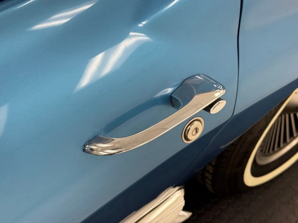 1966 Chevrolet Corvette C2 - Image 18 of 31