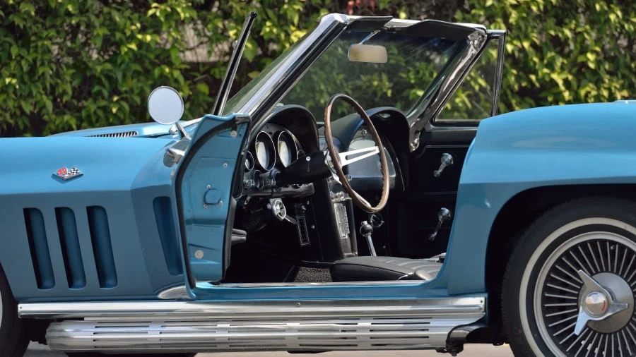 1966 Chevrolet Corvette C2 - Image 19 of 20